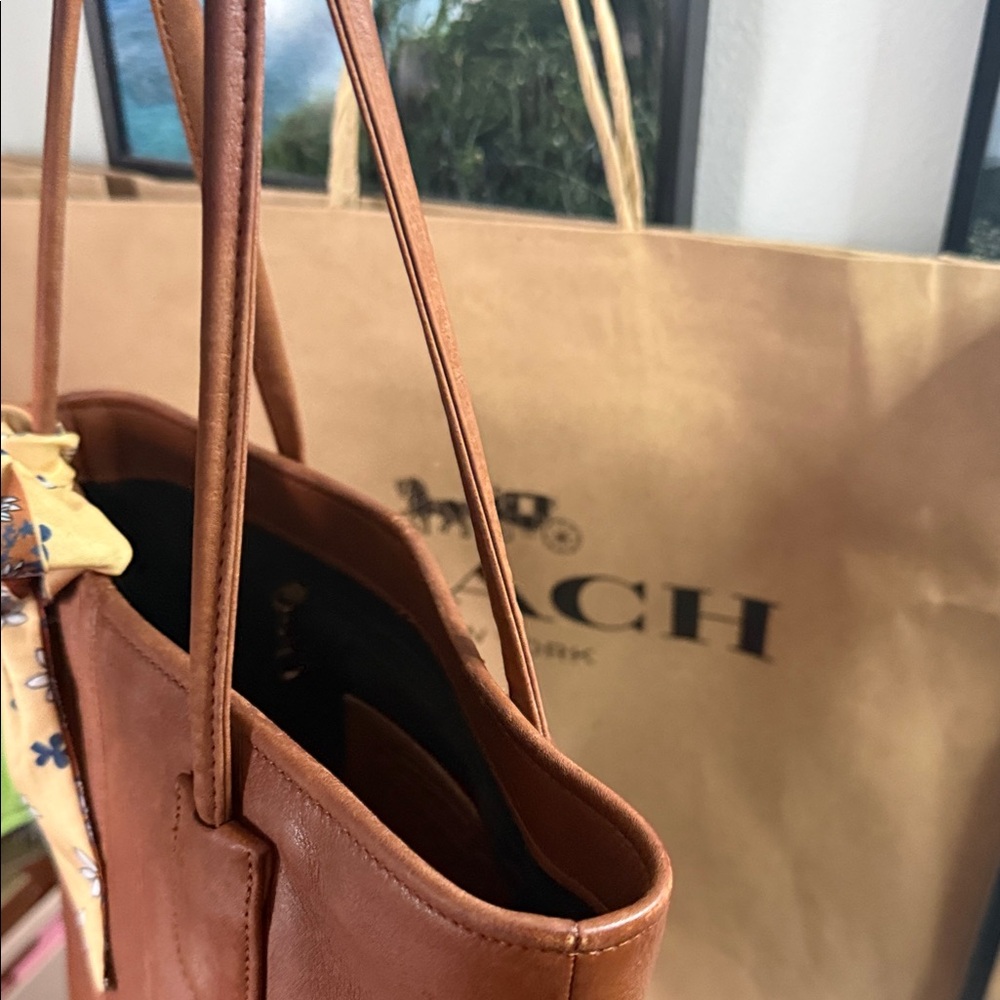Coach Vintage Lunchbox Tote - Picture 8 of 13